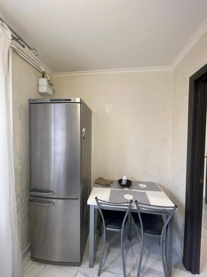 Luxflats Rivne Apartment ภายนอก รูปภาพ